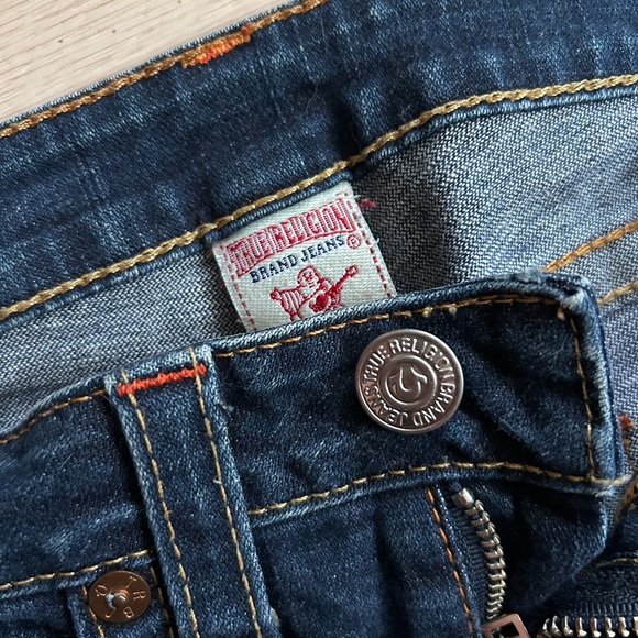 True Religion Dark Blue Straight Leg Capri - Picture 2 of 5